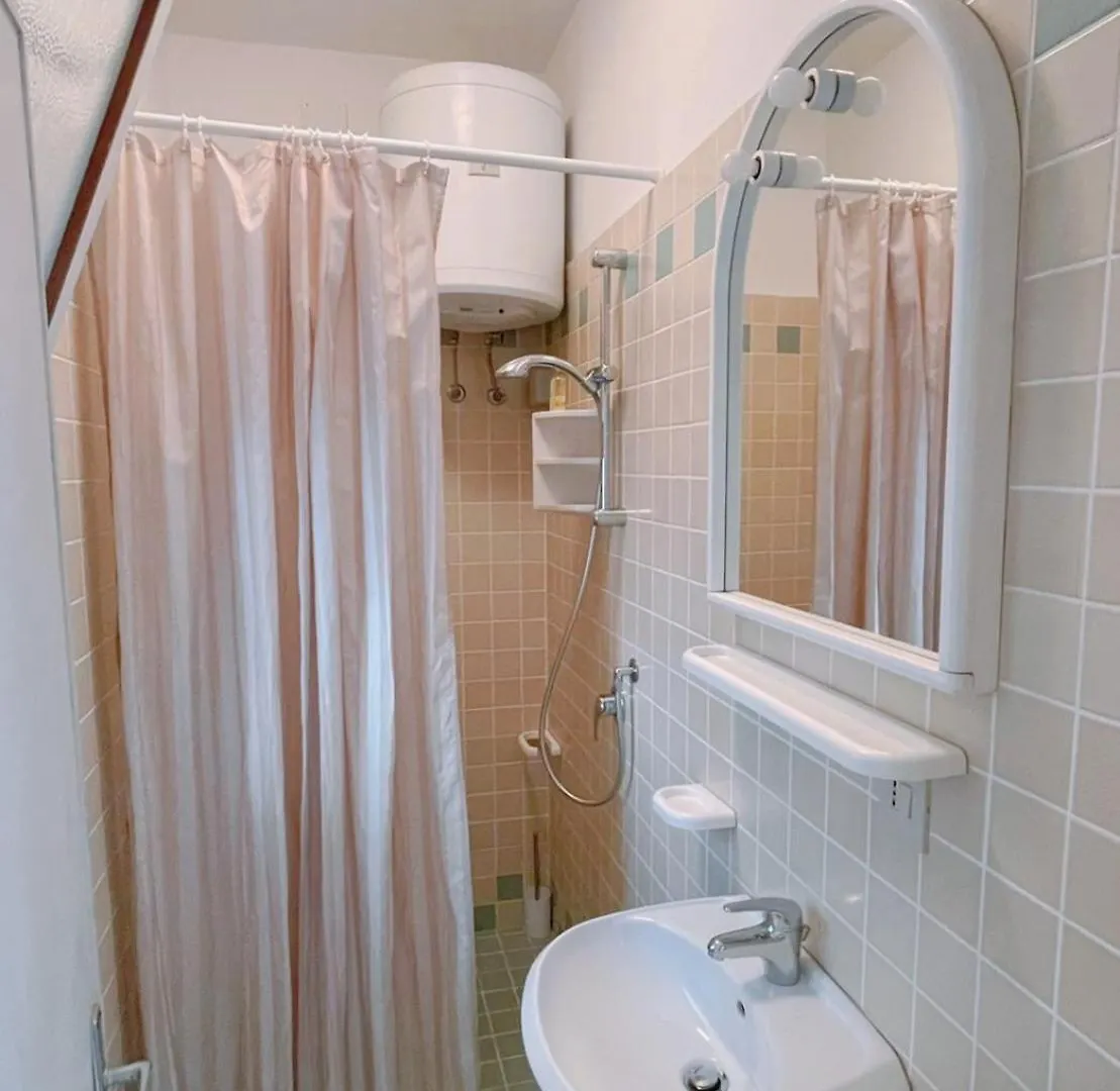 Appartamento Rosso - Over The Rainbow Apartments - Lido Di Jesolo -4 Posti Letto